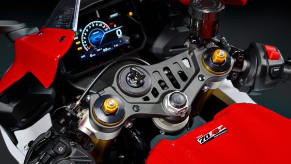 2026 YZF R1 - Gallery Image 4