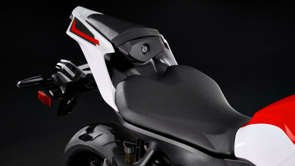 2026 YZF R1 - Gallery Image 5